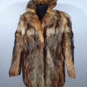 Luxurious Coyote Fur Coat in Brown and Tan